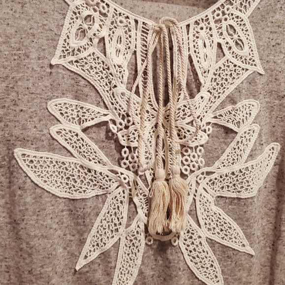 Embroidered top - Picture 4 of 6